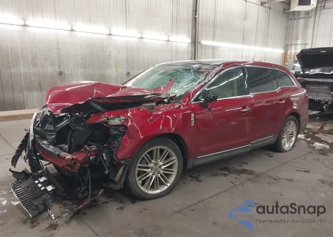 2014 Lincoln Mkt Ecoboost z USA, uszkodzony, nr VIN 2LMHJ5AT2EBL58891